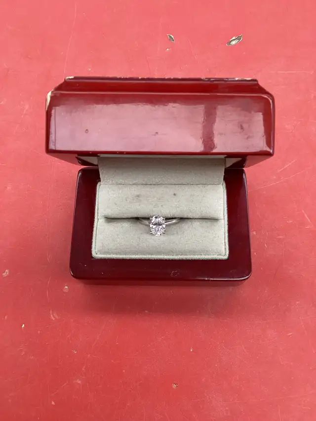 bague en or diamants ovale - Photo 2