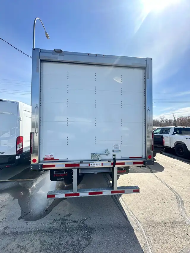 Brand New 2024 Ford F-600 Van Body - Photo 5