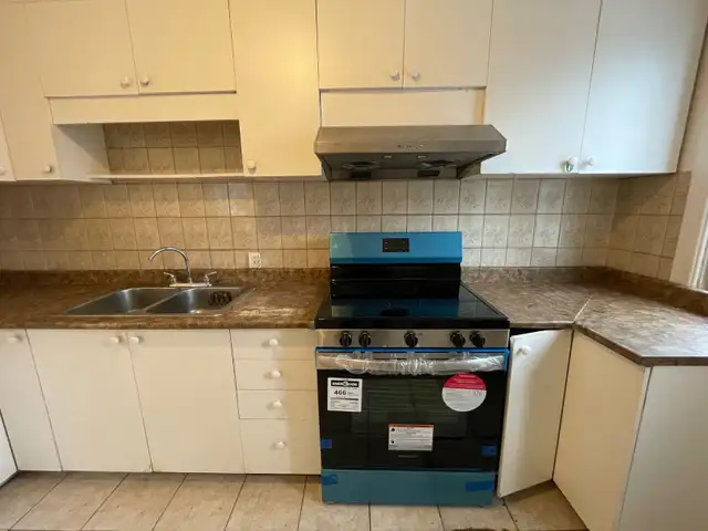 4-bedroom apartment near Plamondon Metro available on July 1 - Photo 8