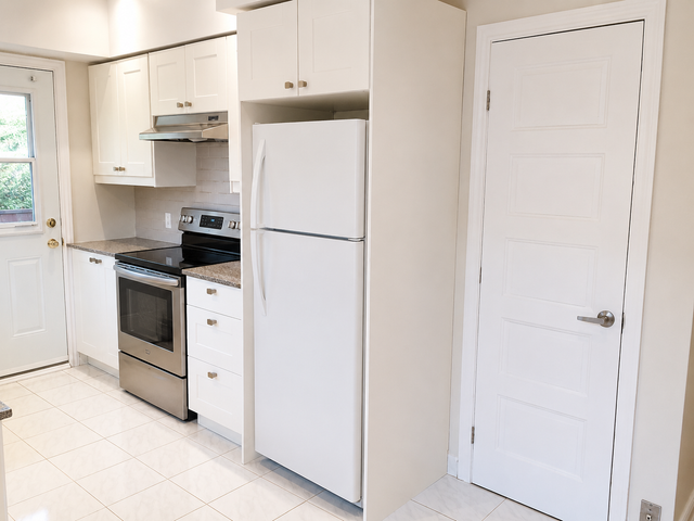 Spacious 7½ Duplex for Rent – Côte-Saint-Luc - Photo 4