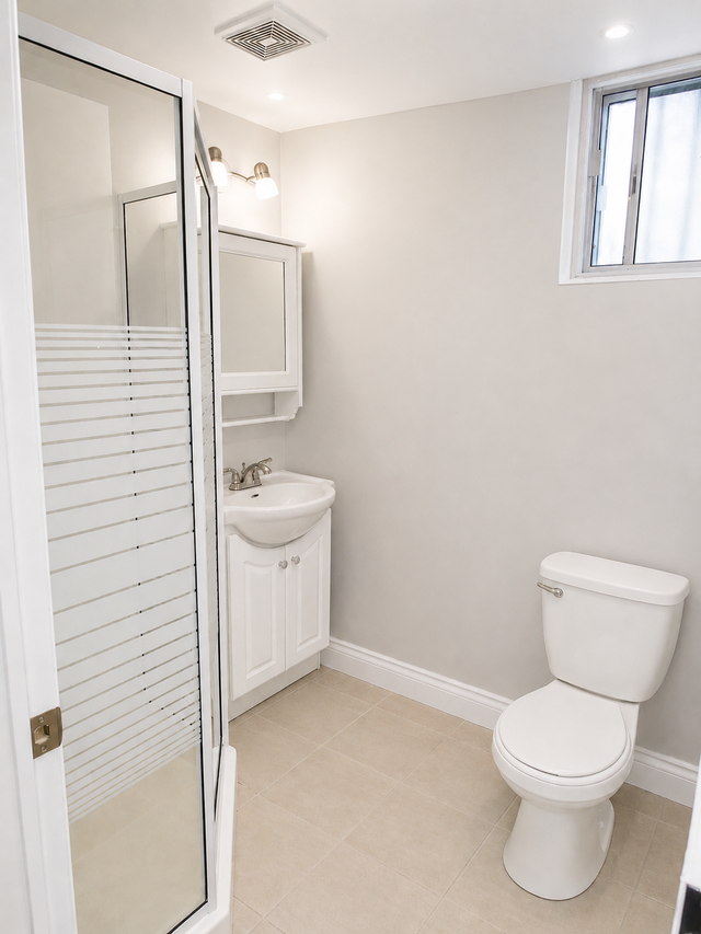 Spacious 7½ Duplex for Rent – Côte-Saint-Luc - Photo 16