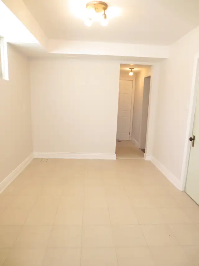 Spacious 7½ Duplex for Rent – Côte-Saint-Luc - Photo 17