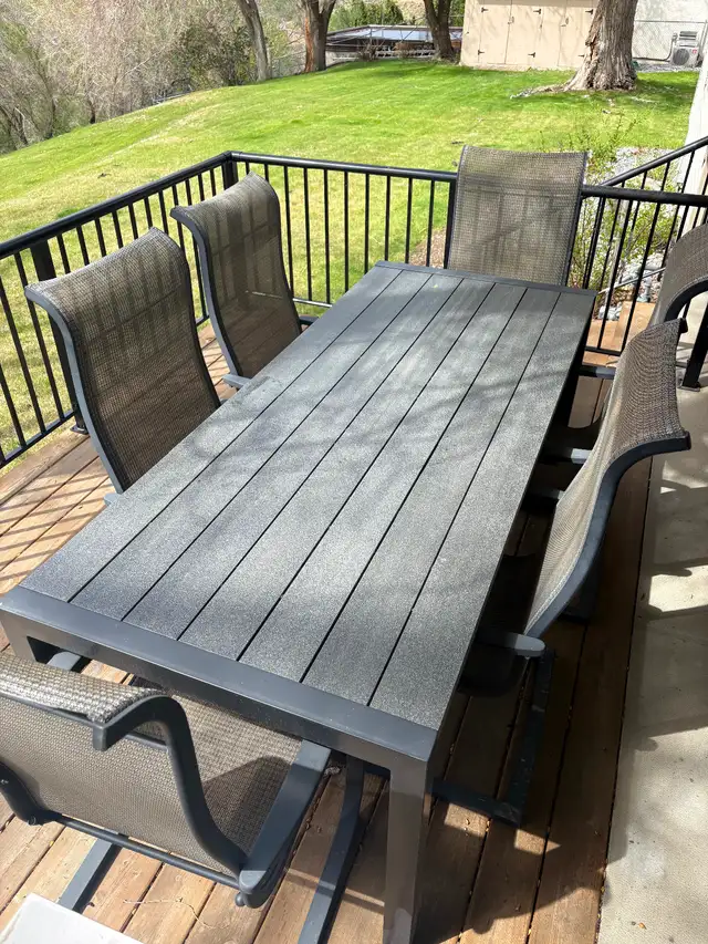 Patio furniture - Photo 2