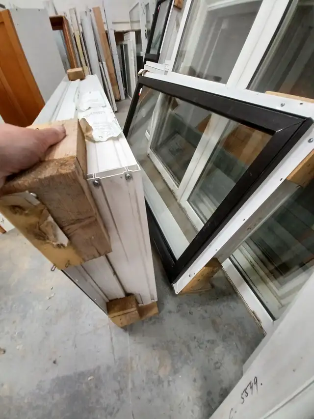 Black Vinyl Window - Photo 2
