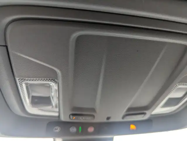 2021 Chevrolet Silverado 1500 Custom WITH POWER DOWN TAILGATE! - Photo 16