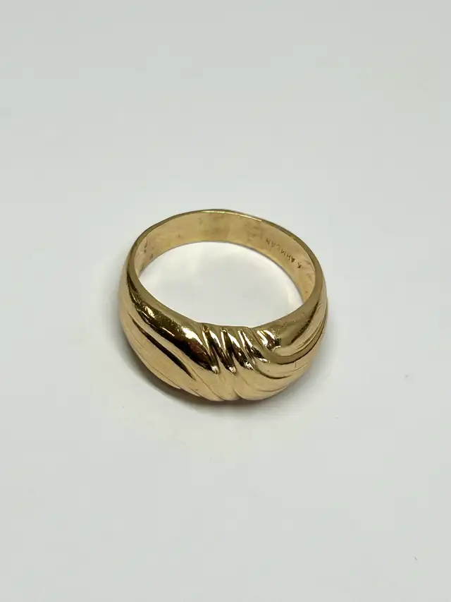 Swirl Striped Dome Ring