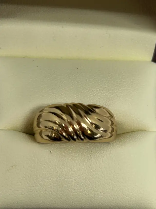 Swirl Striped Dome Ring - Photo 3