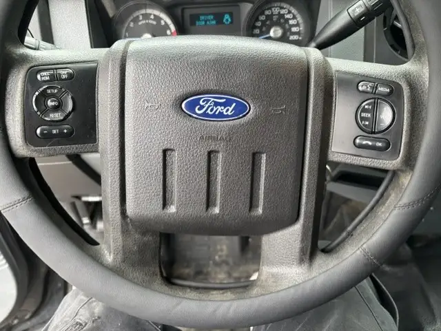 2015 Ford Super Duty F-250 SRW 4WD CREW CAB-SHORT BOX-1 OWNER- - Photo 15