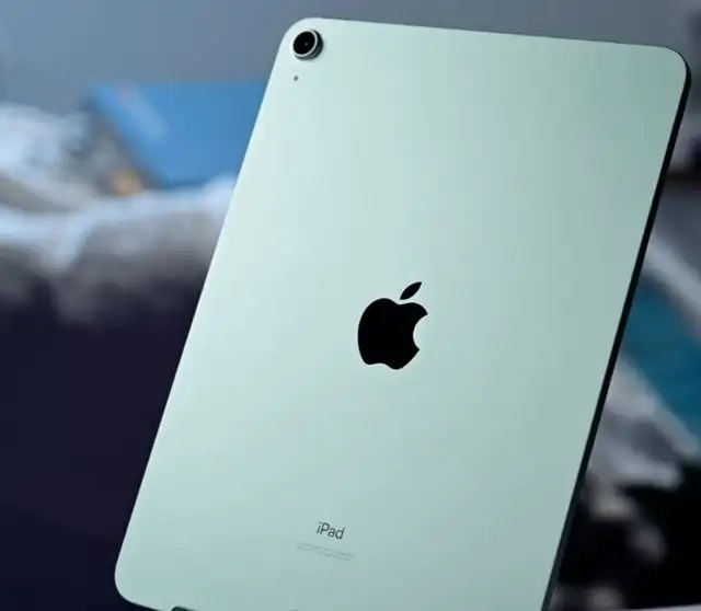 iPad Air 4th Gen 64GB | 10.9' Display and iPad 8th Gen. on Sale - Photo 2
