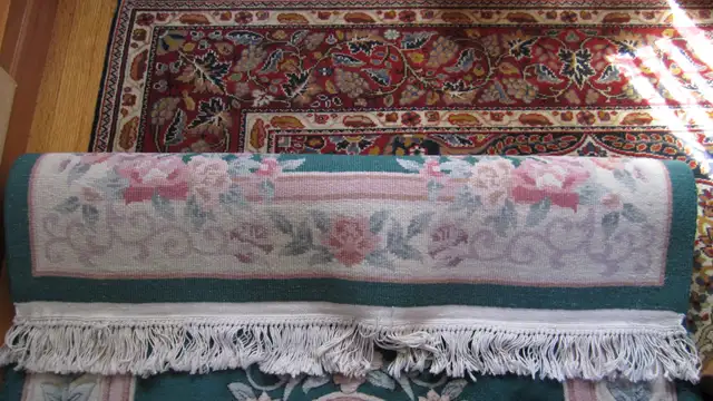 WONDERFUL 46"X 72" HANDMADE FLOWER MOTIF WOOL RUG - Photo 8
