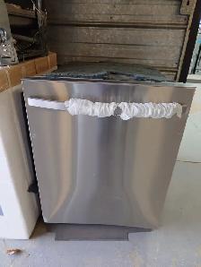 Samsung '24' Stainless Steel Dishwasher on Sale‼️