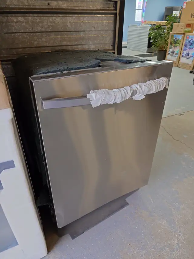 Samsung '24' Stainless Steel Dishwasher on Sale‼️ - Photo 2