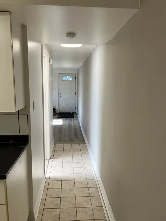 Ahunstic/Nouveau Bordeaux Bachelor bas de triplex - Photo 5