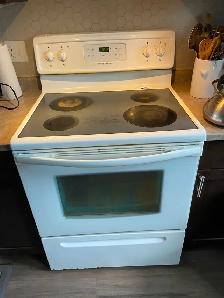 Frigidaire stove for sell