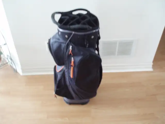 GOLF CLUBS BAG  ( HUAEN )  -  LIKE NEW