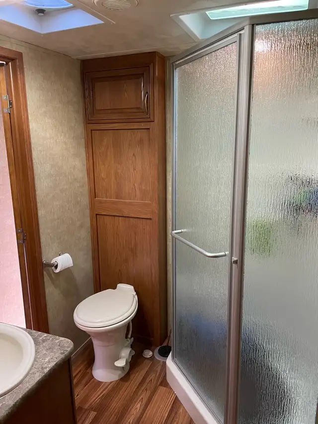 2014 Sabre 29BHTS 5th Wheel RV - Bunkhouse - Photo 3