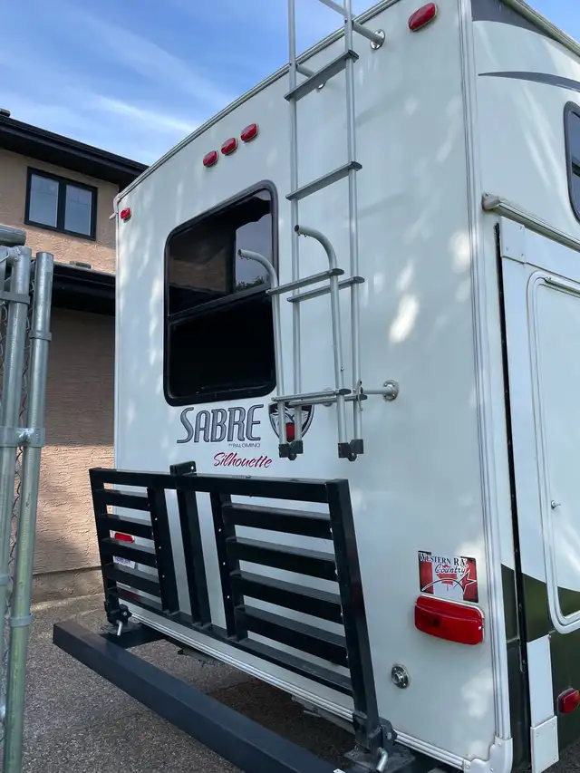 2014 Sabre 29BHTS 5th Wheel RV - Bunkhouse - Photo 9