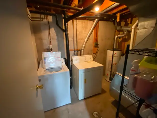 Female Only Student House With 1 Bedroom For Rent In Thorold - Photo 7