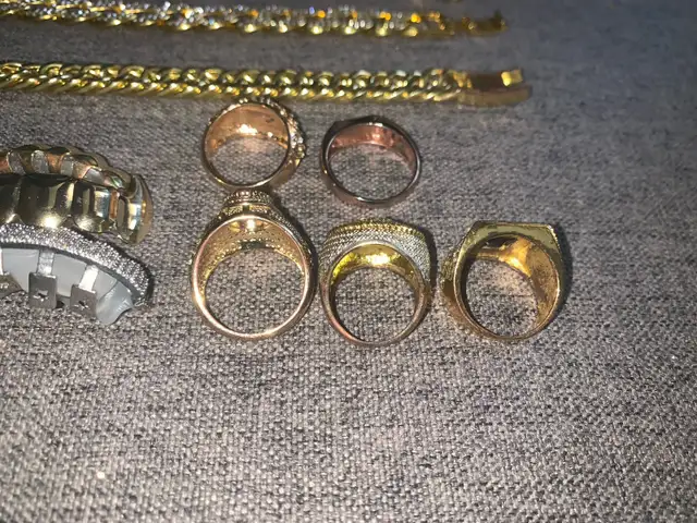 costume jewelry - Photo 4