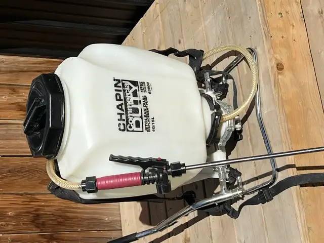 Chapin Sprayers - Photo 3