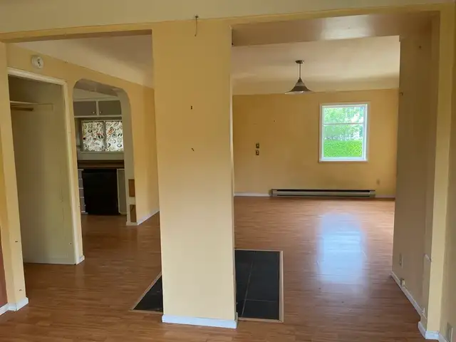 1539 Church Ave - 3 bed/1 bath plus den - Photo 4