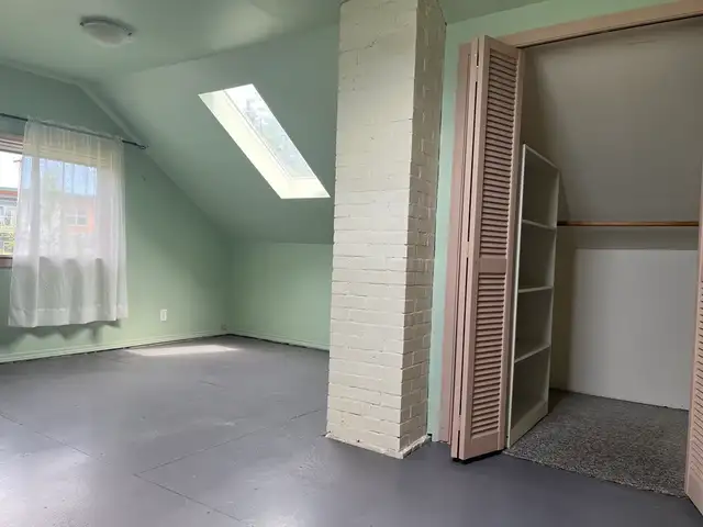 1539 Church Ave - 3 bed/1 bath plus den - Photo 9