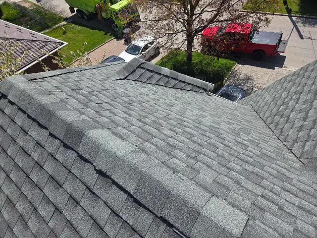 ROOFING CREWS - Photo 5