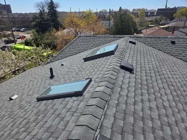 ROOFING CREWS - Photo 6