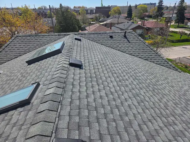 ROOFING CREWS - Photo 7