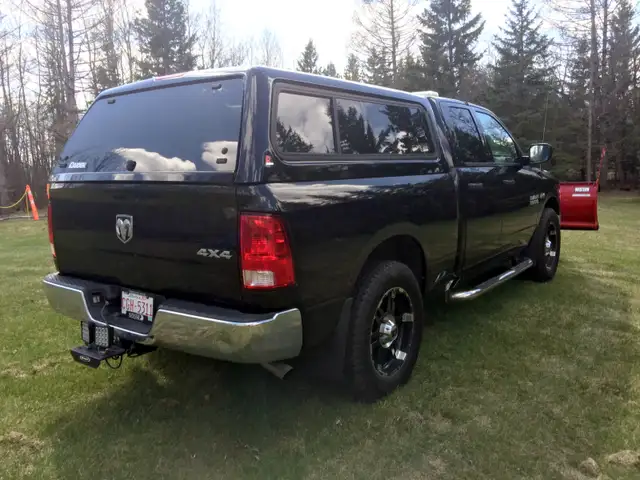 2015 Dodge RAM 1500 4x4 Quad Cab w/ Snow Plow - Photo 3
