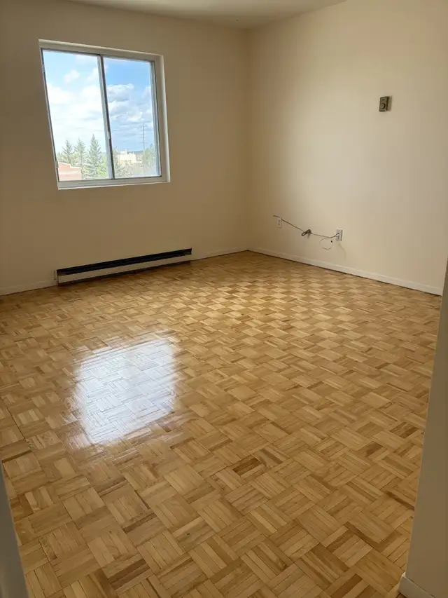 1 and 2 bedroom apts - Prime Orillia location - Photo 7