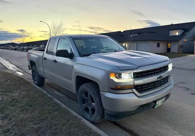 2017Cheerolet Silverado 150 Extended Cab - Photo 2