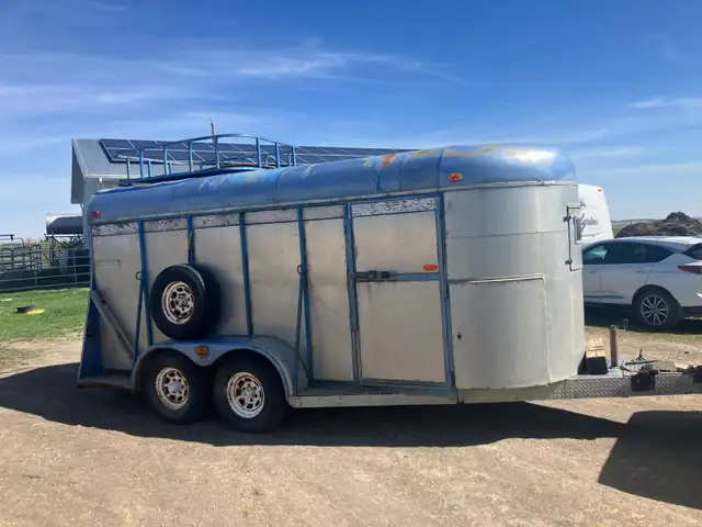 4 horse steel trailer. - Photo 3