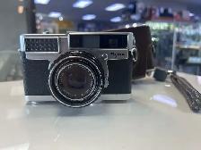 Fujica 35-SE SLR with case