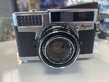 Fujica 35-SE SLR with case - Photo 2