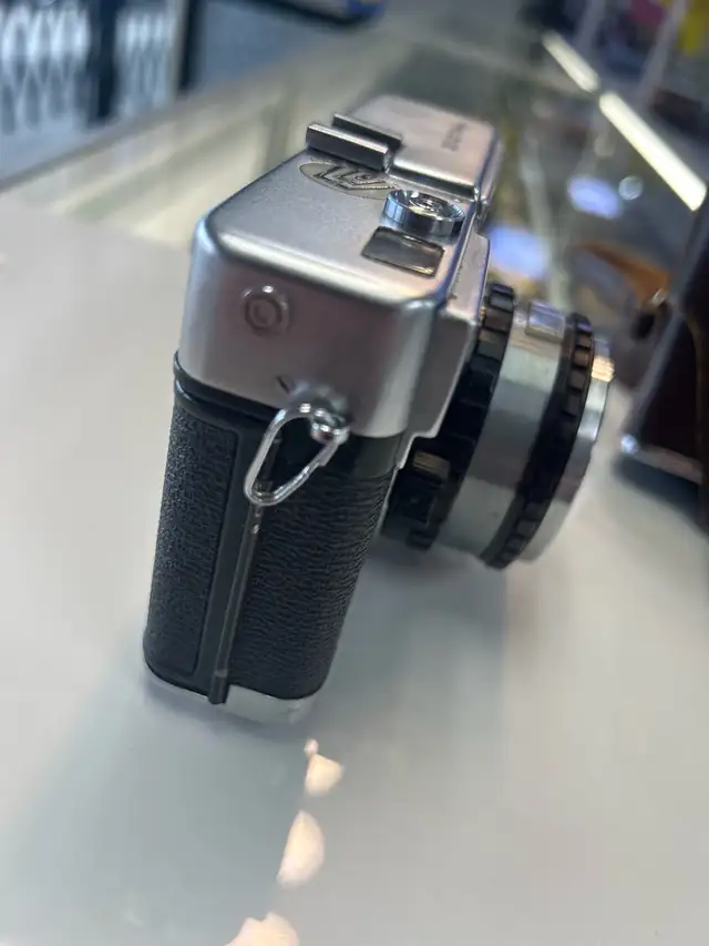 Fujica 35-SE SLR with case - Photo 5