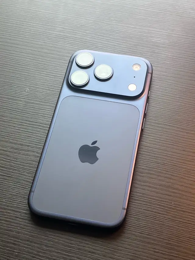 iPhone 17 Pro 1TB Navy Blue