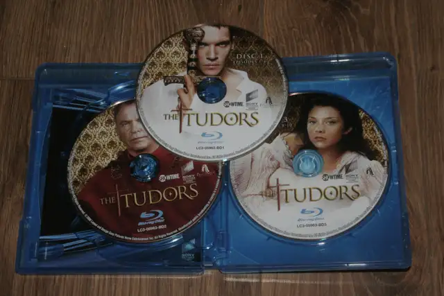 DVDs Virginia's Run/Hairspray/Sisterhood/2 x Riddick/many more - Photo 6