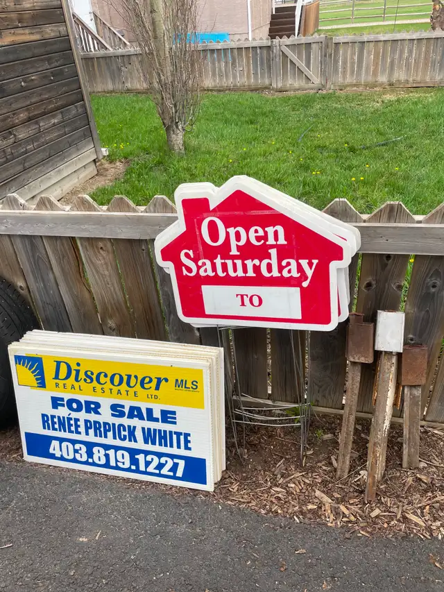 REALTOR SIGNS AND MORE - Photo 4