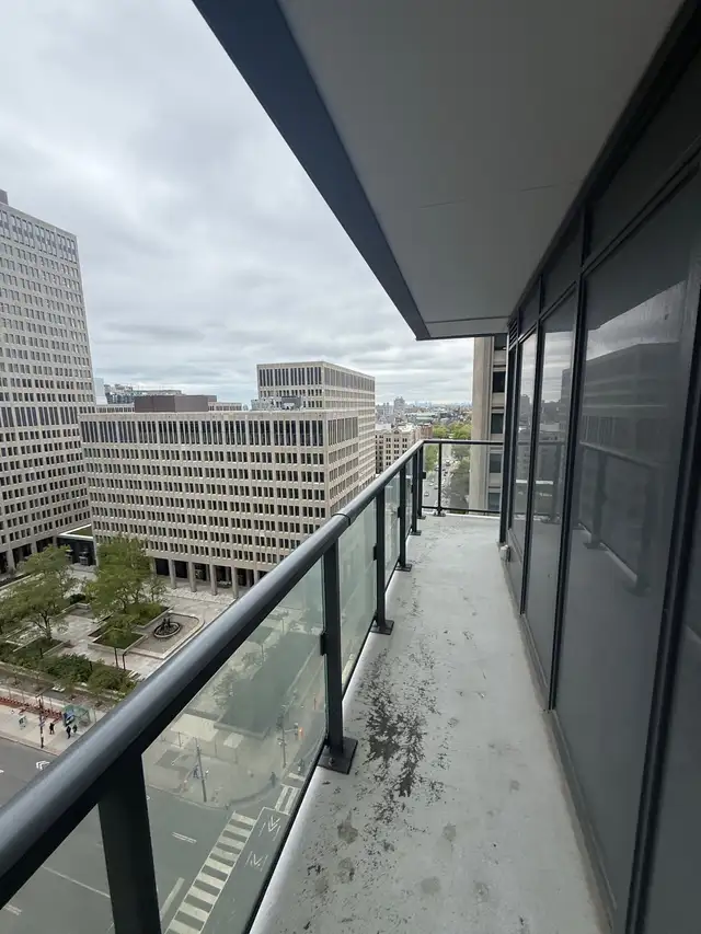 955 bay st 1 room for rent Weekend - Photo 8