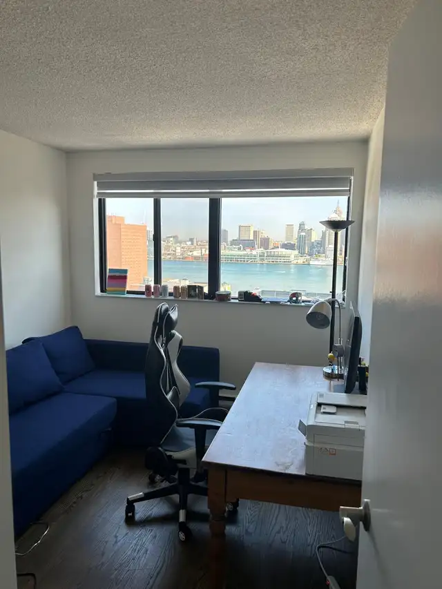 Spacious apartment for rent - great views of Detroit skyline! - Photo 5
