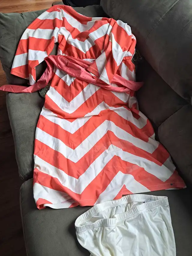 Ladies Swim Dress - Size Large - Photo 7