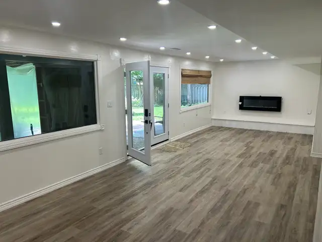 2 Bedroom Apartment - Photo 3