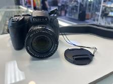 FujiFilm HS25 EXR 16MP Digital camera