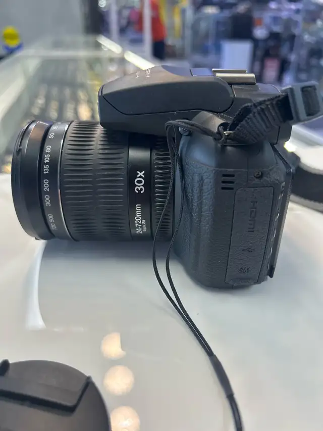 FujiFilm HS25 EXR 16MP Digital camera - Photo 2