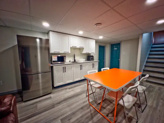 Modern Bedroom for Rent in Newly Developed Basement - Photo 10