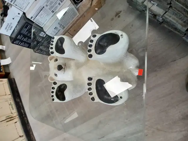 Vintage Polar Bear Coffee Table - Photo 4