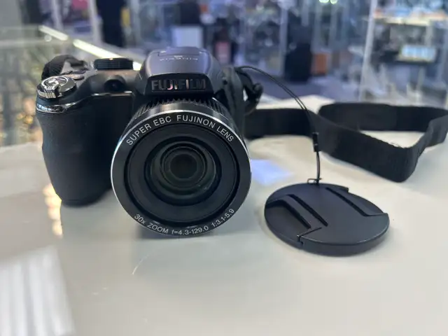 Fujifilm Finepix S4000 14MP Digital Camera