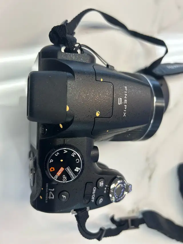 Fujifilm Finepix S4000 14MP Digital Camera - Photo 5