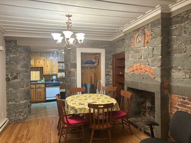 Très beau et grand 7 1/2, Vieux-Québec, libre - Photo 8